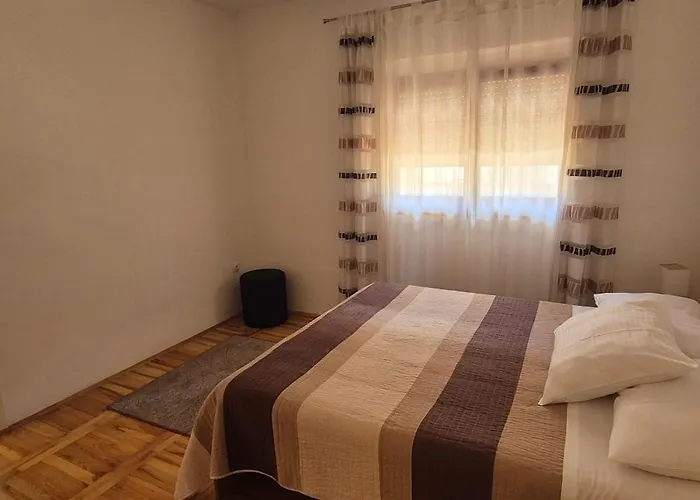 Apartments Lena