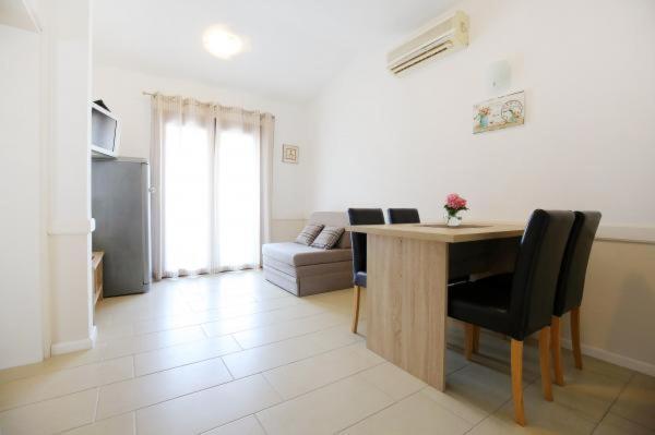 Lena Apartmán