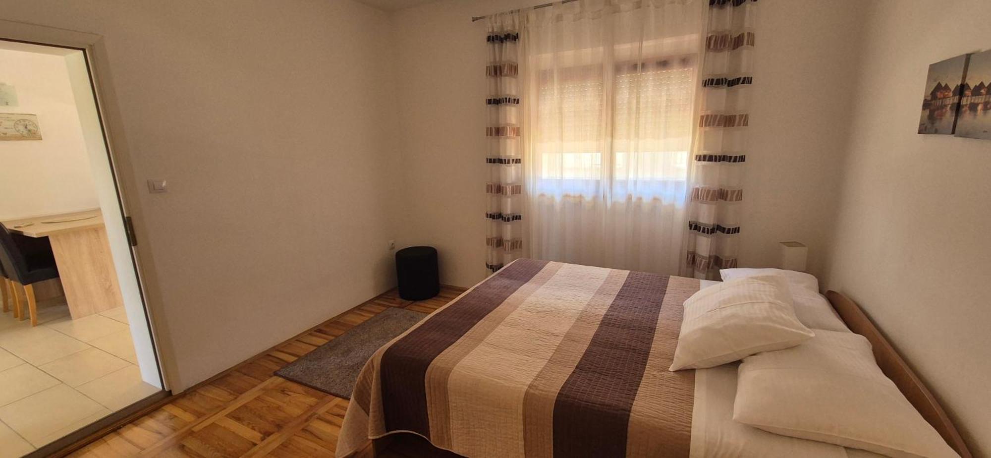 Lena Apartmán